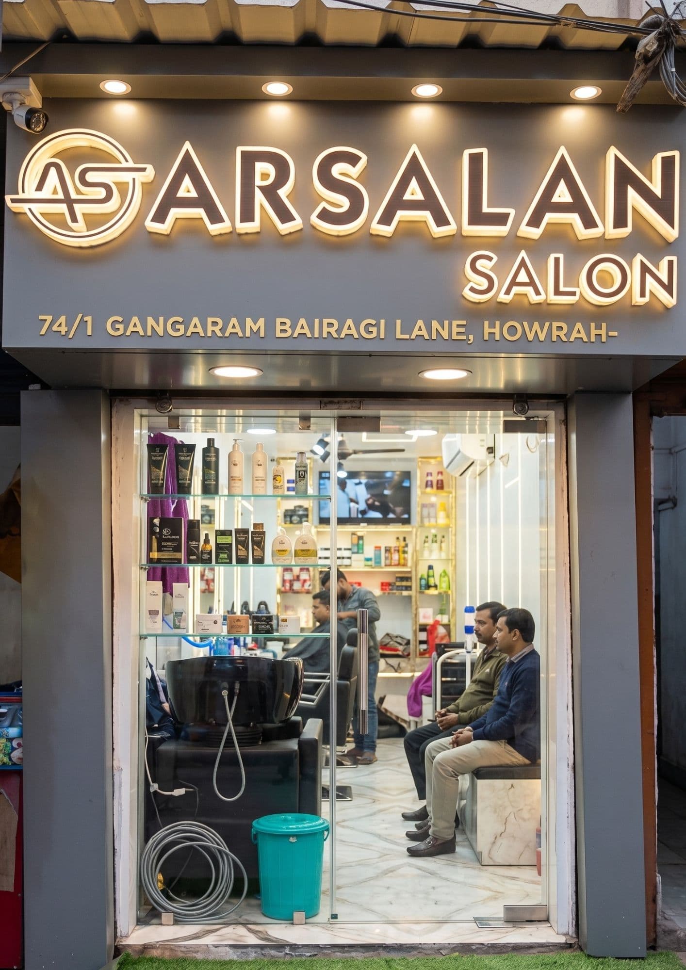 Arsalan Salon & Hair Patch Center Interior
